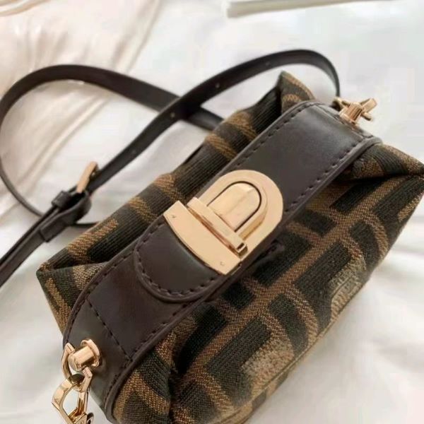 women's bag 2023 spring and summer new small bag mini boston single shoulder diagonal f pattern girl bag fashion simple small bag mobil
women's bag 2023 spring and summer new small bag mini boston single shoulder diagonal f pattern girl bag fashion simple small bag mobil