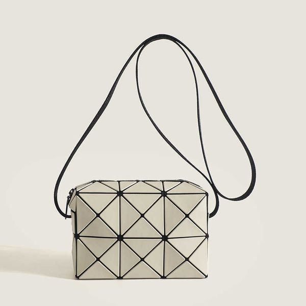 new japanese geometric lingge bag cupid box bag crossbody bag mini small square phone lifetime pillow bag
new japanese geometric lingge bag cupid box bag crossbody bag mini small square phone lifetime pillow bag