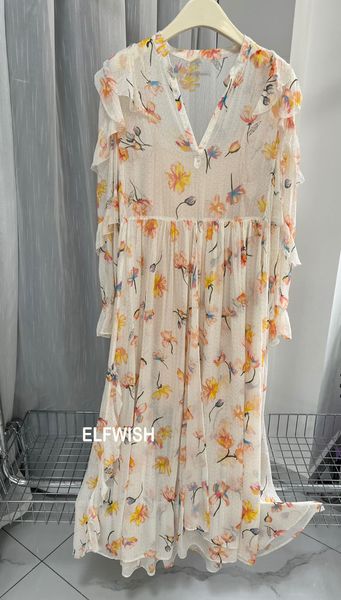 urban dresses amazing woman 2023ss sweet floral printed maxi dress v neck long sleeved ruffled detail light elegant gorgeous 230630, White;black
urban dresses amazing woman 2023ss sweet floral printed maxi dress v neck long sleeved ruffled detail light elegant gorgeous 230630, White;black