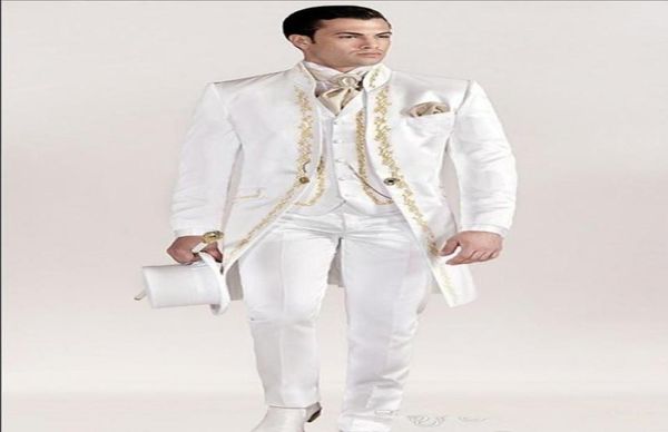 new handsome embroidery groomsmen mandarin lapel groom tuxedos men suits weddingpromdinner man blazer jacketpantstieves8608433, Black;gray
new handsome embroidery groomsmen mandarin lapel groom tuxedos men suits weddingpromdinner man blazer jacketpantstieves8608433, Black;gray