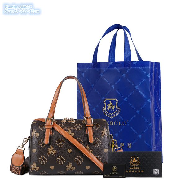 factory wholesale brand ladies shoulder bags 2 colors elegant atmosphere classic printed pillow bag horizontal large-capacity padded leather
factory wholesale brand ladies shoulder bags 2 colors elegant atmosphere classic printed pillow bag horizontal large-capacity padded leather