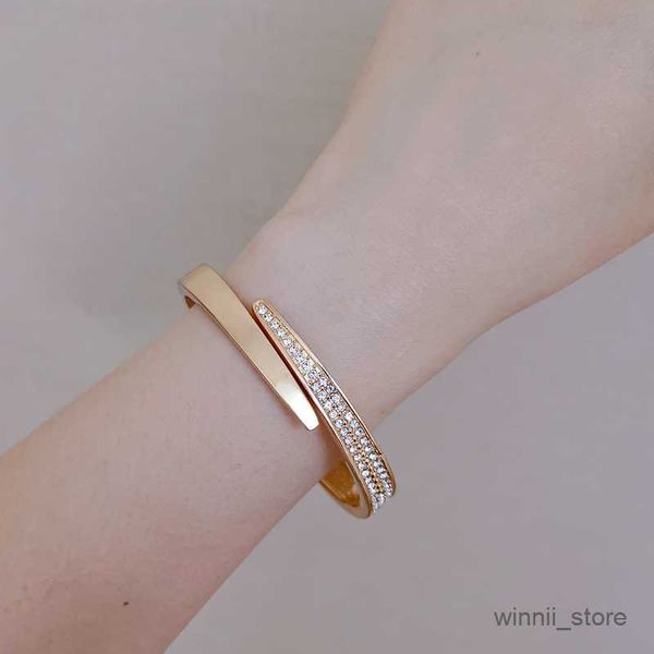 charm bracelets trendy round bracelets bangles for women charm cuff bracelet rose gold color bangles female jewelry accessory r230701, Golden;silver
charm bracelets trendy round bracelets bangles for women charm cuff bracelet rose gold color bangles female jewelry accessory r230701, Golden;silver