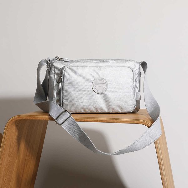 new ultra high one shoulder crossbody small bag lightweight anti splashing nylon casual fashion versatile canvas bag
new ultra high one shoulder crossbody small bag lightweight anti splashing nylon casual fashion versatile canvas bag