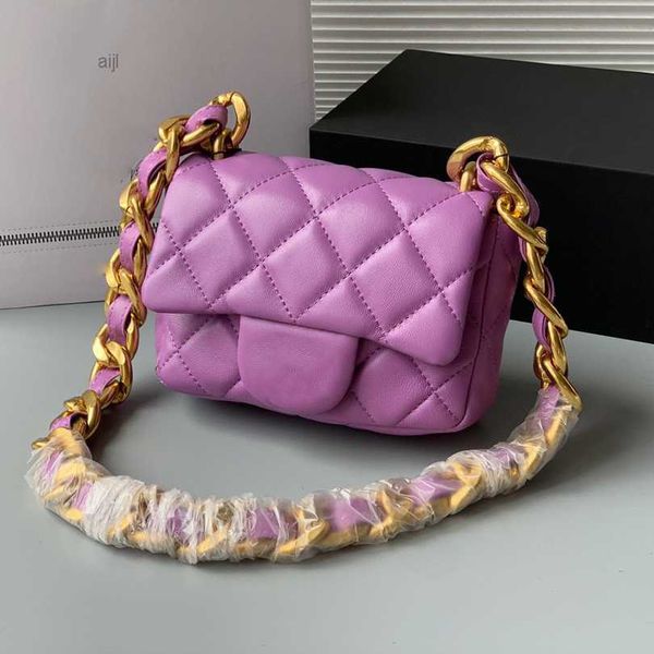 22p real lambskin leather classic mini flap quilted bags thich gold matelasse chain turn loack shoulder underwarm handbags luxury design
22p real lambskin leather classic mini flap quilted bags thich gold matelasse chain turn loack shoulder underwarm handbags luxury design