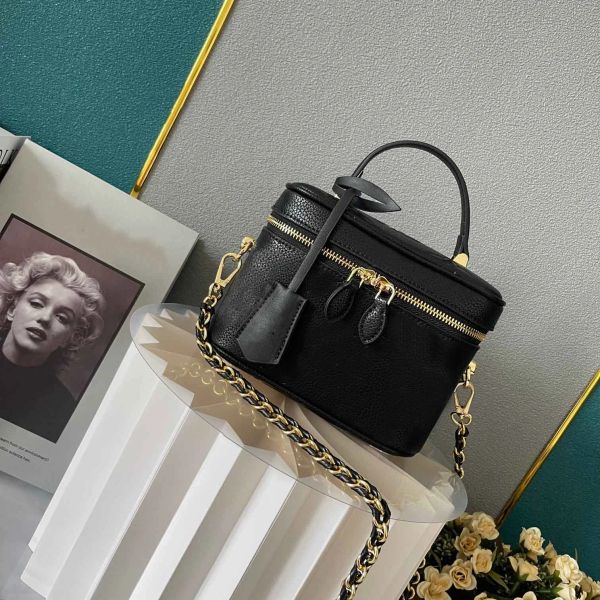 designer bag luxurious embossed vanity small handbag fashion women's handbag with handle crossbody bag single shoulder woven chain momm
designer bag luxurious embossed vanity small handbag fashion women's handbag with handle crossbody bag single shoulder woven chain momm