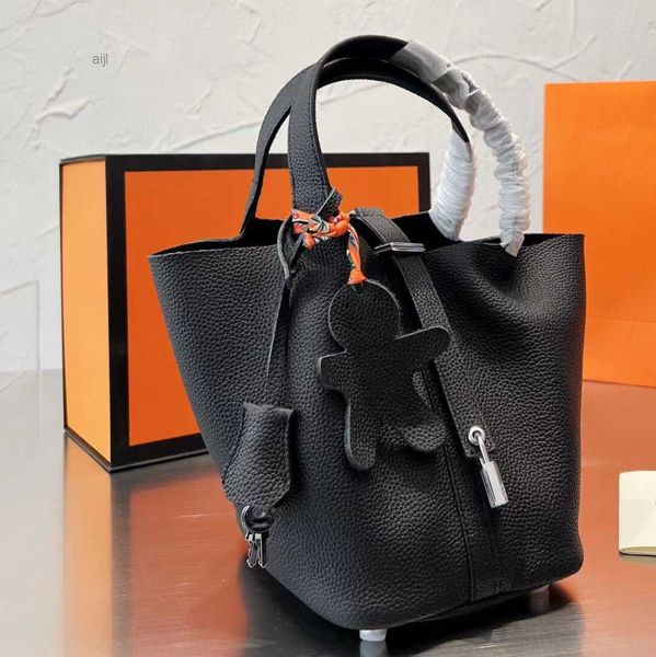 shoulder bags quality womens handbags nylon tote shopping bag handbag clutch totes mens fashion wallet beach luxury designer trave
shoulder bags quality womens handbags nylon tote shopping bag handbag clutch totes mens fashion wallet beach luxury designer trave