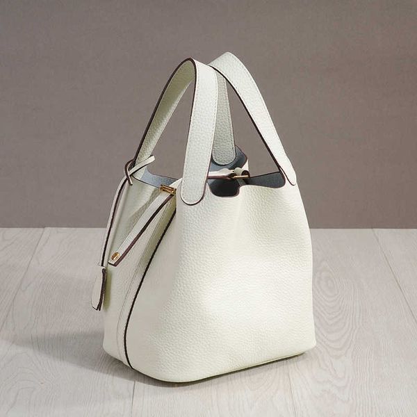 designer picotin lock bags fashion leisure leather vegetable basket bag women's 2023 new bucket handbag gold buckle
designer picotin lock bags fashion leisure leather vegetable basket bag women's 2023 new bucket handbag gold buckle