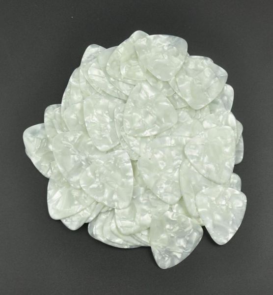 100pcs heavy 096mm celluloid rounded triangle guitar picks plectrums pearl white1983262
100pcs heavy 096mm celluloid rounded triangle guitar picks plectrums pearl white1983262