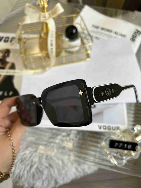 2023 designer luis vitons sunglasses box women's polarized high definition small frame uluis vitons resistant, White;black
2023 designer luis vitons sunglasses box women's polarized high definition small frame uluis vitons resistant, White;black