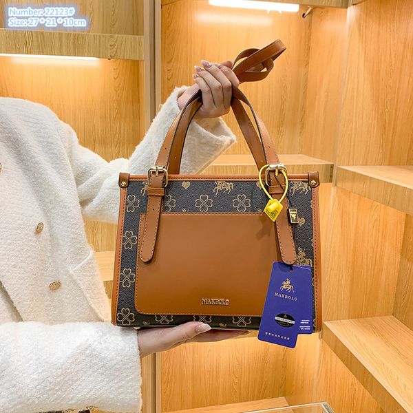 factory wholesale brand ladies shoulder bags elegant old brown retro handbag large capacity contrast leather tote bag street trend printing
factory wholesale brand ladies shoulder bags elegant old brown retro handbag large capacity contrast leather tote bag street trend printing