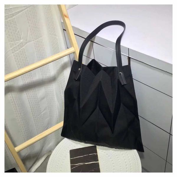 small design bag for women new tote bag big handbag bag three house origami series canvas bag
small design bag for women new tote bag big handbag bag three house origami series canvas bag