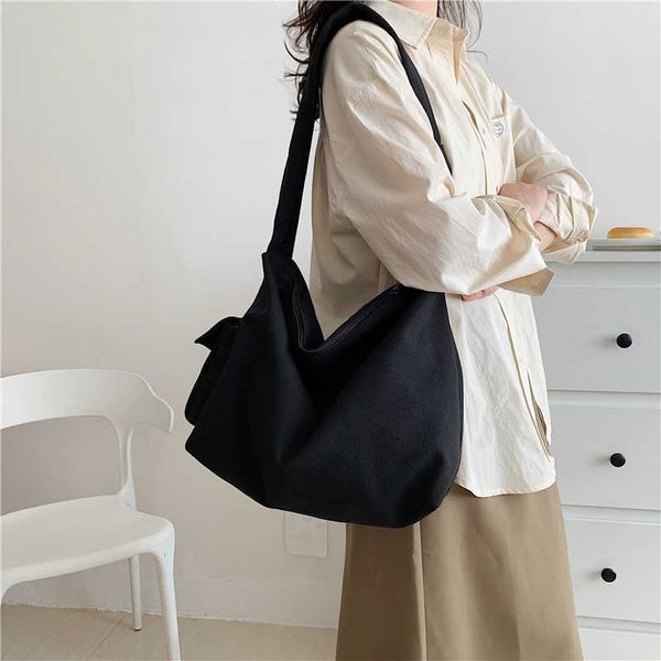 new high capacity canvas bag single shoulder bag portable literature and art women's bag fashion student shopping bag tote bag
new high capacity canvas bag single shoulder bag portable literature and art women's bag fashion student shopping bag tote bag
