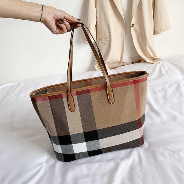 large capacity bag new fashion checker underarm bag high sense tote bag women's commuter handbag
large capacity bag new fashion checker underarm bag high sense tote bag women's commuter handbag