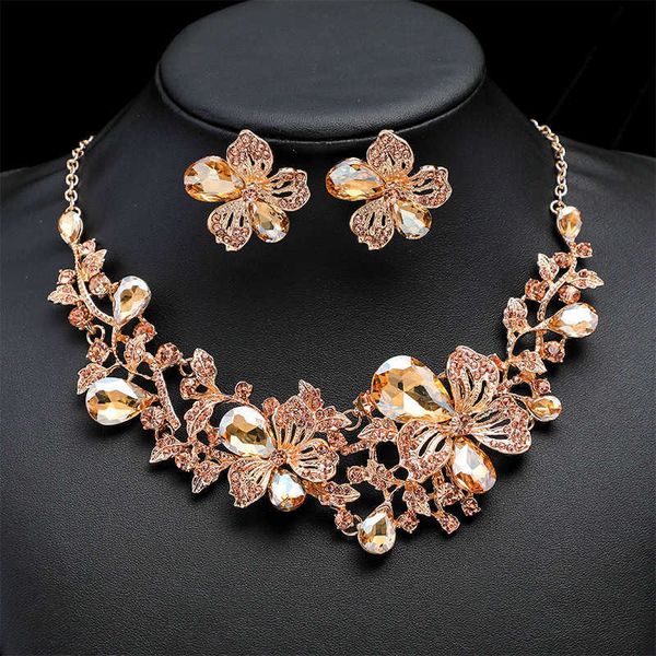 exaggerated necklace earring set female fashion alloy crystal flower bride dress 230628, Silver
exaggerated necklace earring set female fashion alloy crystal flower bride dress 230628, Silver