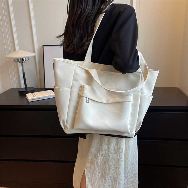 new version simple and large capacity canvas bag solid color single shoulder backpack commuting portable tote bag for women fashion bag
new version simple and large capacity canvas bag solid color single shoulder backpack commuting portable tote bag for women fashion bag