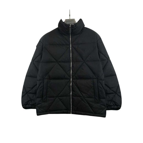 autumn and winter men and women with the same diamond shape loose 100 down jacket, three-dimensional diamond grid line line process, texture, Black
autumn and winter men and women with the same diamond shape loose 100 down jacket, three-dimensional diamond grid line line process, texture, Black
