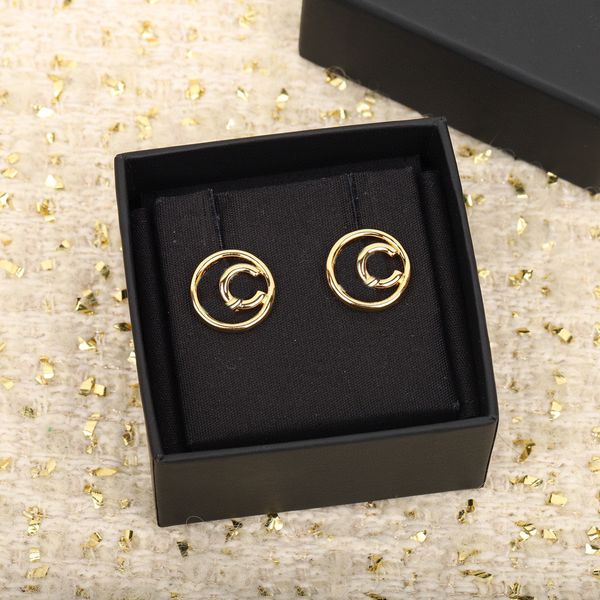 2023 luxury quality charm round shape stud earring in 18k gold plated have stamp box hollow design ps7256b, Golden
2023 luxury quality charm round shape stud earring in 18k gold plated have stamp box hollow design ps7256b, Golden
