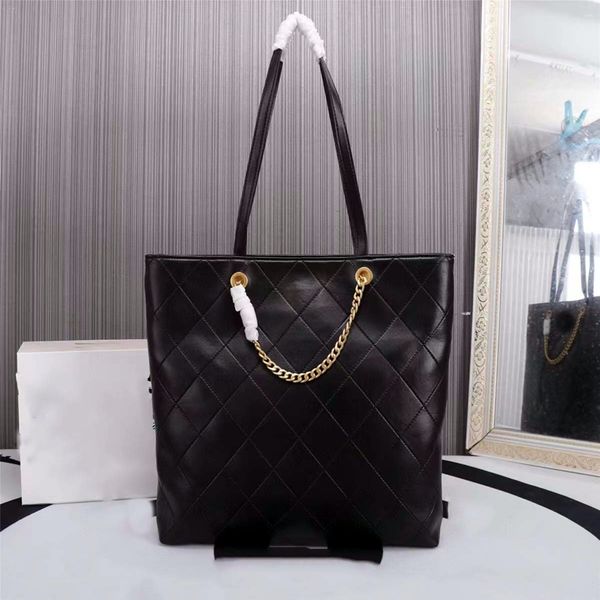 designer women's handbag luxury designer fashion leather shopping bag buckle shoulder bag diamond check metal chain fashion bag classic
designer women's handbag luxury designer fashion leather shopping bag buckle shoulder bag diamond check metal chain fashion bag classic