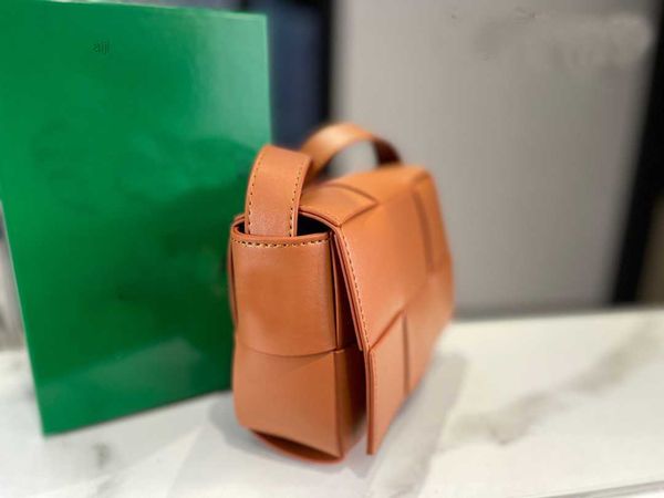 women fashion luxurys designers shoulder handbag totes bags famous crossbody bag purses wallets female lady purse wallet tote backpack
women fashion luxurys designers shoulder handbag totes bags famous crossbody bag purses wallets female lady purse wallet tote backpack