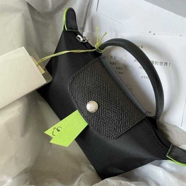 french tote bag 2023 new mini french longxiang bag handheld dumpling fashion mobile female
french tote bag 2023 new mini french longxiang bag handheld dumpling fashion mobile female