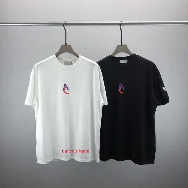 23ss designer men's t-shirt soft cotton short sleeve t-shirt embroidered wrinkle proof fashion casual men's clothing top, White;black
23ss designer men's t-shirt soft cotton short sleeve t-shirt embroidered wrinkle proof fashion casual men's clothing top, White;black