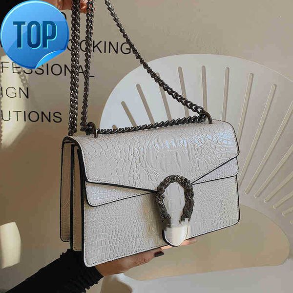 factory direct sale texture female 2023 new fashion simple small square foreign temperament chain single shoulder msenger bag designer
factory direct sale texture female 2023 new fashion simple small square foreign temperament chain single shoulder msenger bag designer