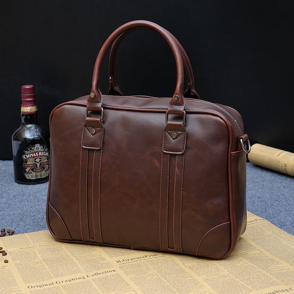 briefcases vintage large capacity men luxury pu leather handbag document business male crossbody shoulder bag office lap230701
briefcases vintage large capacity men luxury pu leather handbag document business male crossbody shoulder bag office lap230701