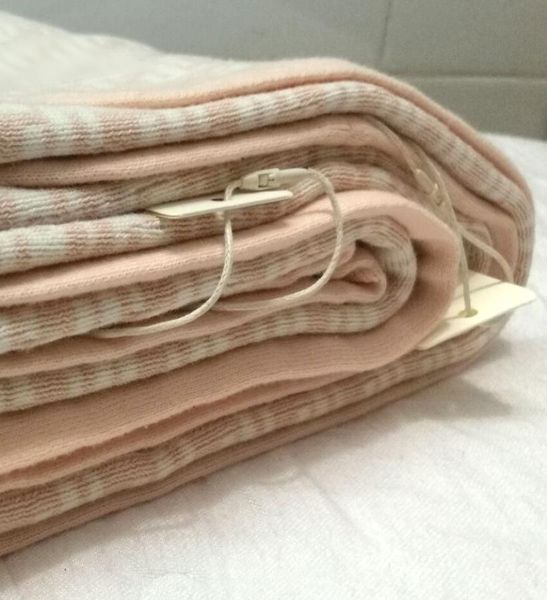 new autumn fashion letter style brand kids newborn baby boy blankets knitted cotton girl swaddle blanket9490216
new autumn fashion letter style brand kids newborn baby boy blankets knitted cotton girl swaddle blanket9490216