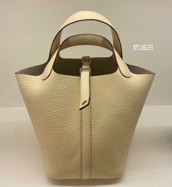 designer picotin lock bags handmade wax line h home vegetable basket skin embryo tc leather pure steel hardware high-end portable bucket bag
designer picotin lock bags handmade wax line h home vegetable basket skin embryo tc leather pure steel hardware high-end portable bucket bag