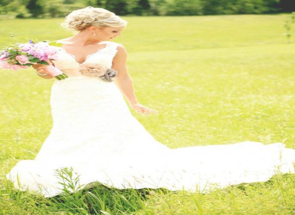 romantic wedding dresses vneck lace applique aline dresses chapel train handmade flower with belt country style sleeveless natu5232161, White
romantic wedding dresses vneck lace applique aline dresses chapel train handmade flower with belt country style sleeveless natu5232161, White
