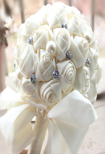 2017 cream bridal wedding bouquets pearls rhinestone artificial bridal bouquets beads satin rose bridesmaid flowers8581335
2017 cream bridal wedding bouquets pearls rhinestone artificial bridal bouquets beads satin rose bridesmaid flowers8581335