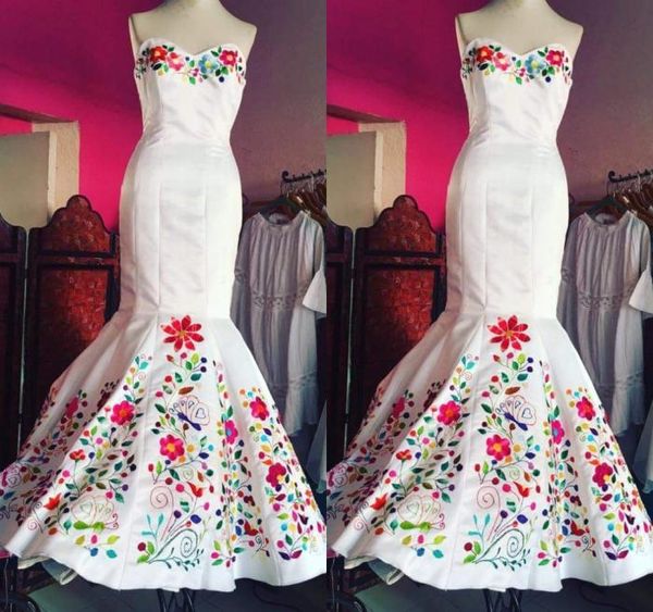 2022 vintage mexican embroidered wedding dress chic white satin sweetheart corset back formal dresses for bride2721457
2022 vintage mexican embroidered wedding dress chic white satin sweetheart corset back formal dresses for bride2721457