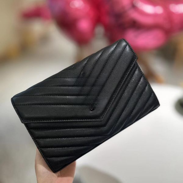 2023 luxury handbag shoulder bag brand y-shaped designer sewing leather ladies metal chain black flip messenger bag fashion classic wallet
2023 luxury handbag shoulder bag brand y-shaped designer sewing leather ladies metal chain black flip messenger bag fashion classic wallet