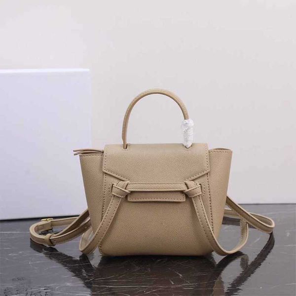 luxury designer mini bag cowhide tote bag for women crossbody alphabet fashion handbag zip switch classic lined wallet vintage hand bill sho
luxury designer mini bag cowhide tote bag for women crossbody alphabet fashion handbag zip switch classic lined wallet vintage hand bill sho