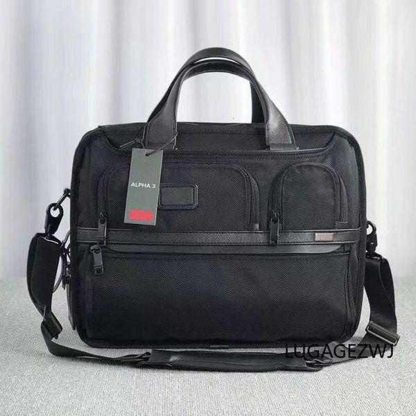 briefcases famous brand briefcase bag men's lapbusiness tote for document office portable shoulder 230701
briefcases famous brand briefcase bag men's lapbusiness tote for document office portable shoulder 230701