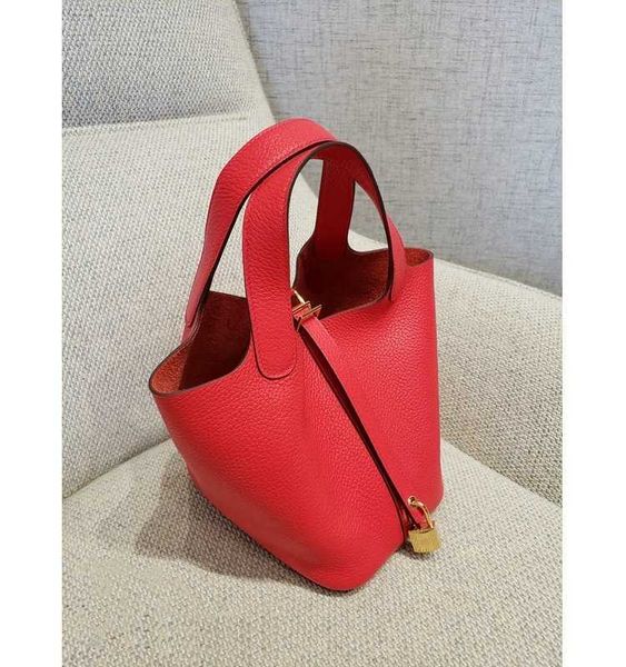luxury designer bag picotin lock new style vegetable 2023 basket bucket bag fashion one shoulder portable layer cow leather lychee grain tog
luxury designer bag picotin lock new style vegetable 2023 basket bucket bag fashion one shoulder portable layer cow leather lychee grain tog
