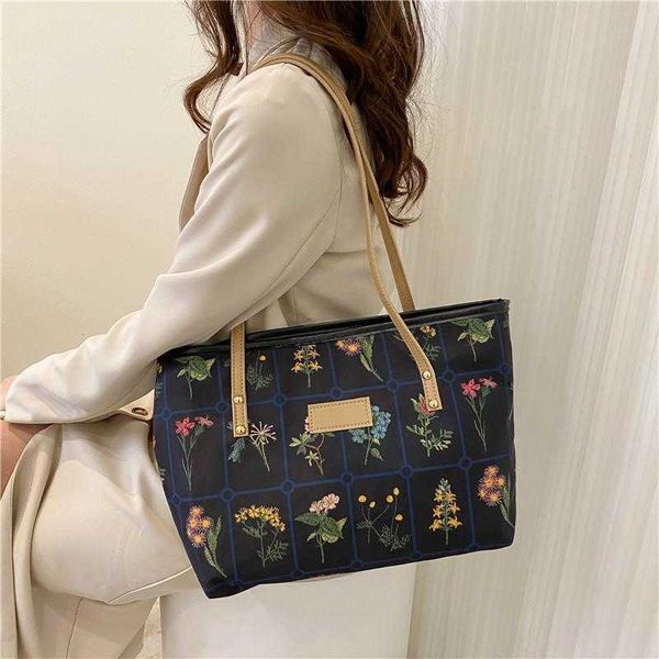 women's bag large capacity one shoulder handbag ethnic style printed tote bag fashion fabric bag
women's bag large capacity one shoulder handbag ethnic style printed tote bag fashion fabric bag
