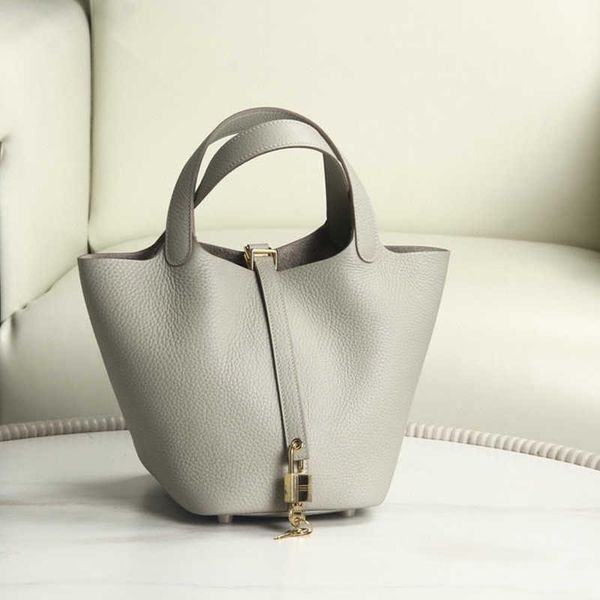 designer picotin lock bags compared with high-end h-button basket bucket bag pure handmade togo leather portable female
designer picotin lock bags compared with high-end h-button basket bucket bag pure handmade togo leather portable female
