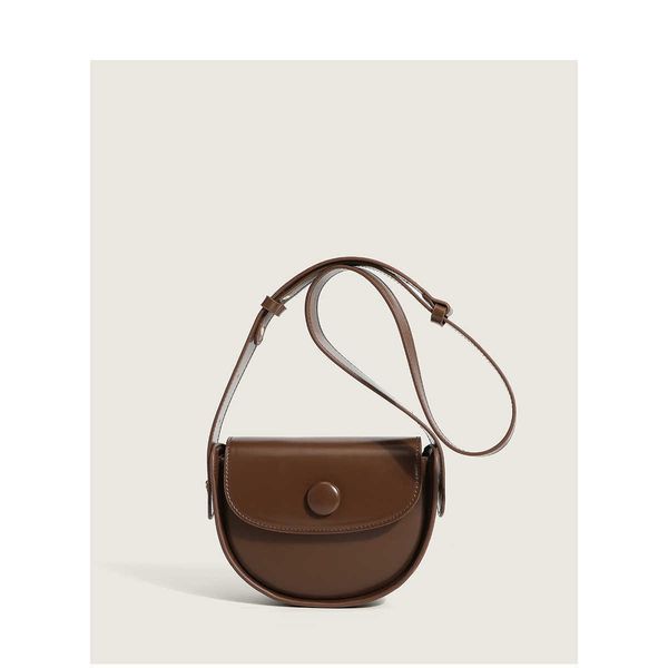 baobao women's new versatile shoulder strap shoulder crossbody bag caramel life saddle bag 
baobao women's new versatile shoulder strap shoulder crossbody bag caramel life saddle bag