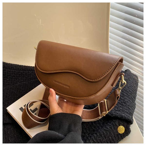 texture small bag women new fashion versatile crossbody bag fashion shoulder underarm bag saddle bag
texture small bag women new fashion versatile crossbody bag fashion shoulder underarm bag saddle bag