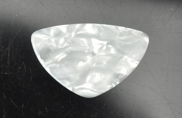 celluloid 346 rounded triangle guitar picks plectrums 071mm 100pcs pearl white8826756
celluloid 346 rounded triangle guitar picks plectrums 071mm 100pcs pearl white8826756