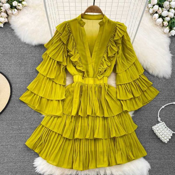 autumn winter party casual dresses v neck solid color flare sleeve robe femme slim waist pleated ayering vestidos de mujer 2023, Black;gray
autumn winter party casual dresses v neck solid color flare sleeve robe femme slim waist pleated ayering vestidos de mujer 2023, Black;gray