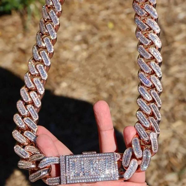 18mm 22inches hip hop fashion jewelry wholesale two tone luxury men diamond iced out necklaces moissanite cuban link chain, Silver
18mm 22inches hip hop fashion jewelry wholesale two tone luxury men diamond iced out necklaces moissanite cuban link chain, Silver