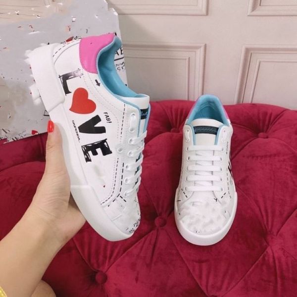 2023 designer luxury casual shoes men women sneakers hand-polished and used old sports shoe series bottom size35-45 abss021, Black
2023 designer luxury casual shoes men women sneakers hand-polished and used old sports shoe series bottom size35-45 abss021, Black