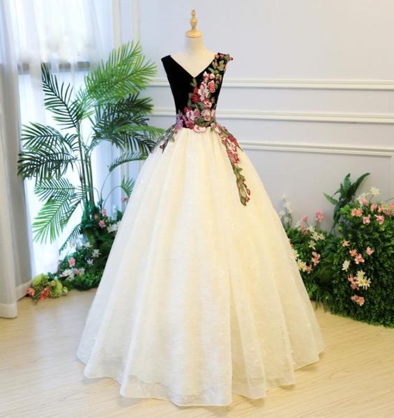 2020 new arrival beaded embroidery quinceanera dresses ball gown corset long prom dresses debutante party gowns 15 years dre1668682, Blue;red
2020 new arrival beaded embroidery quinceanera dresses ball gown corset long prom dresses debutante party gowns 15 years dre1668682, Blue;red