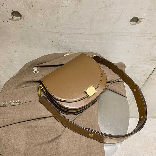 bag women's bag new fashion network popular shoulder crossbody bag simple and versatile half saddle bag
bag women's bag new fashion network popular shoulder crossbody bag simple and versatile half saddle bag