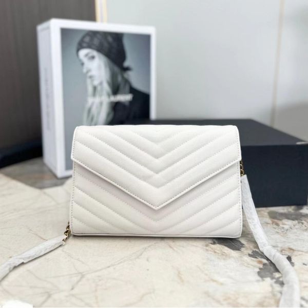 handbag shoulder bag designer handbag shoulder chain bag messenger bag handbag bag letter buckle waist stripe female high-end handbag
handbag shoulder bag designer handbag shoulder chain bag messenger bag handbag bag letter buckle waist stripe female high-end handbag