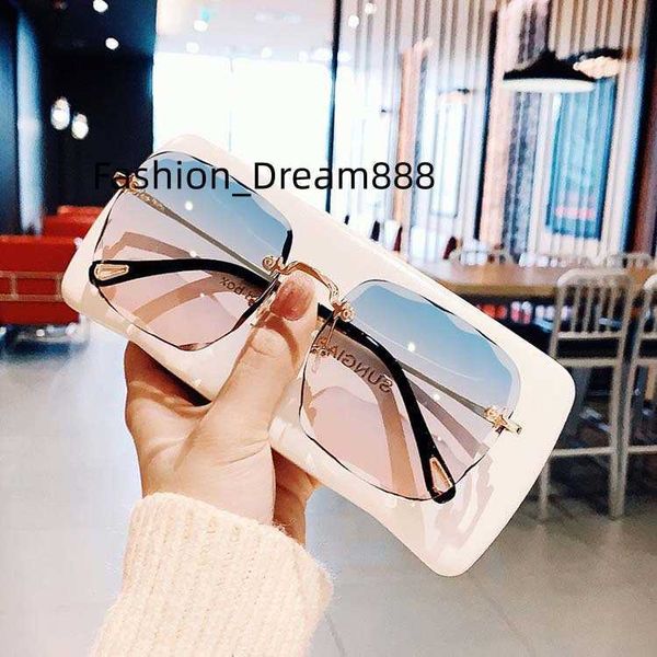 large gradient color street pgraphy trend front line frameless shades sunglasses ladies women glasses, White;black
large gradient color street pgraphy trend front line frameless shades sunglasses ladies women glasses, White;black