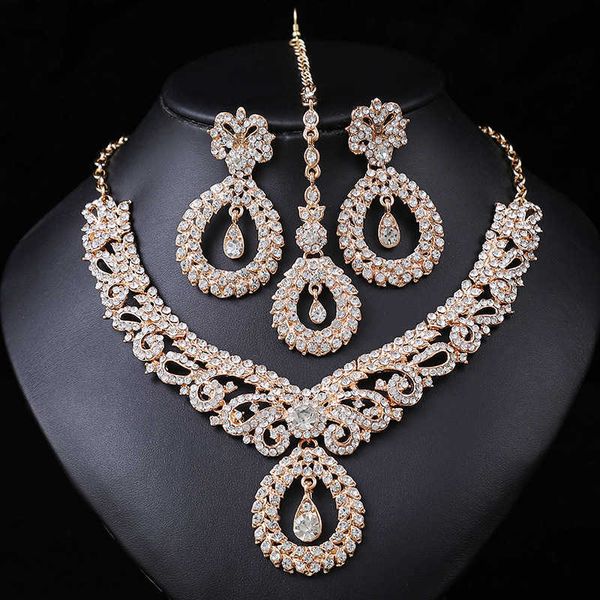accessories exaggerated necklace set women's luxury crystal banquet dress collar chain three piece 230628, Silver
accessories exaggerated necklace set women's luxury crystal banquet dress collar chain three piece 230628, Silver