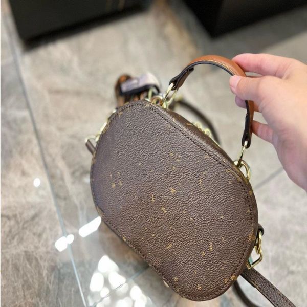 pochette monograms boite bag women cosmetic bags souple lady shoulder bag fashion luxuries crossbody handbag bages designers clutches ellips
pochette monograms boite bag women cosmetic bags souple lady shoulder bag fashion luxuries crossbody handbag bages designers clutches ellips
